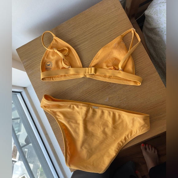 Hollister Bikini (no padding) - Picture 3 of 3